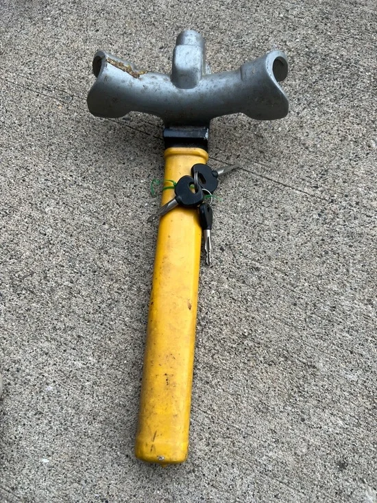 Car locks - Picture 2 of 2